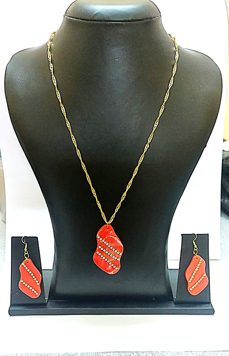 Resin Pink Modern Shape Pendent Chain with Earrings 1Set