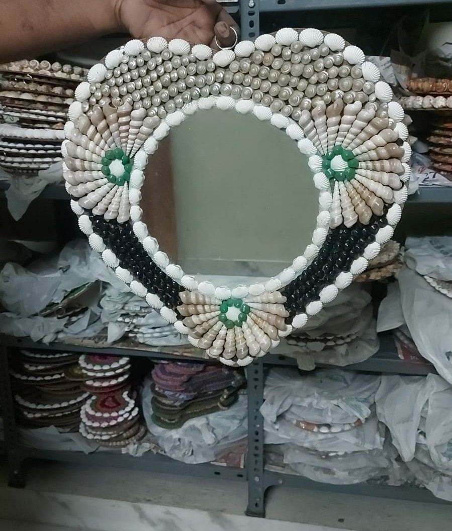 100% Natural Tall Seashell Shank Hearten Mirror Big Size