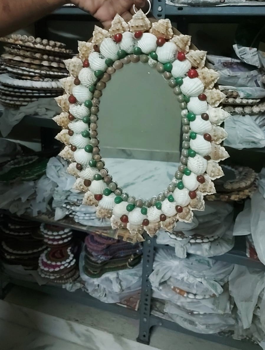 100% Natural Seashell Shank Ovel Mirror Standard Size