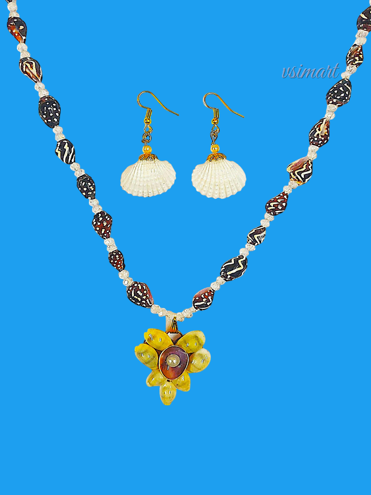 Imported Natural art Chank Mala With Shells Earrings