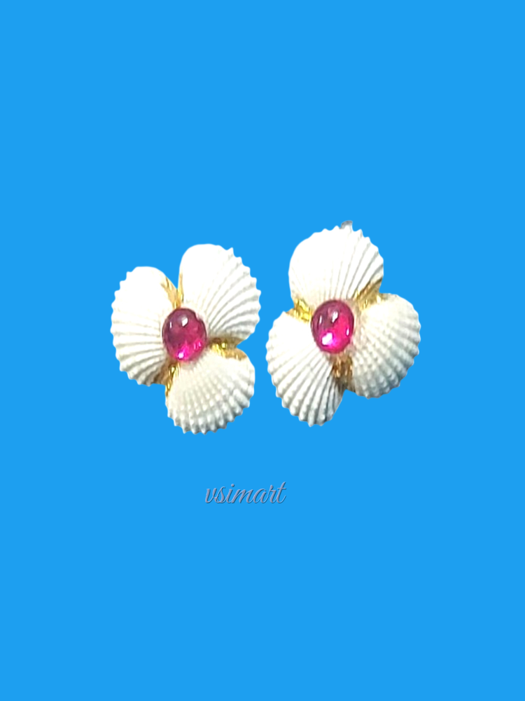 Natural Seashells  Stud Earrings 1Set